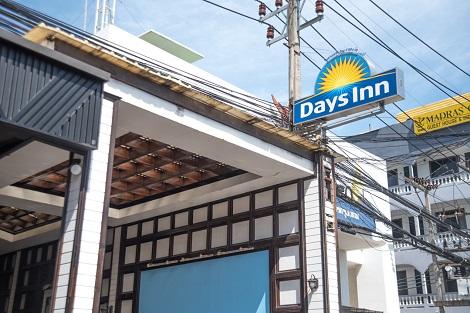 プーケット:デイズ イン パトン 外観