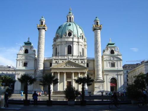 ウィーン：カールス教会　