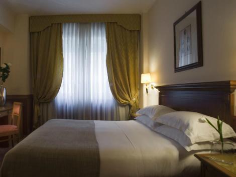 ローマ：スターホテルズ ミケランジェロ 客室一例
