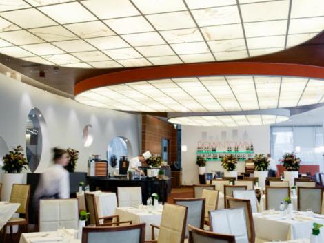 ワルシャワ：インターコンチネンタル ワルシャワ レストラン