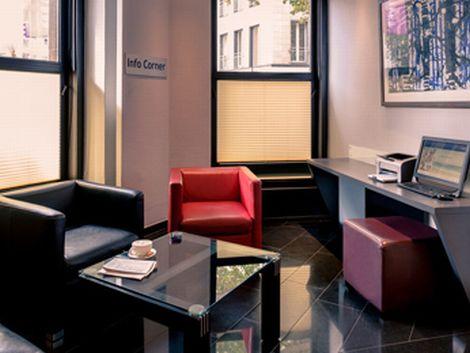 デュッセルドルフ：メルキュール ホテル アム シュトレーゼマンプラッツ ロビー