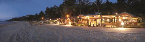 タンガルーマアイランドリゾートのビーチフロントレストラン