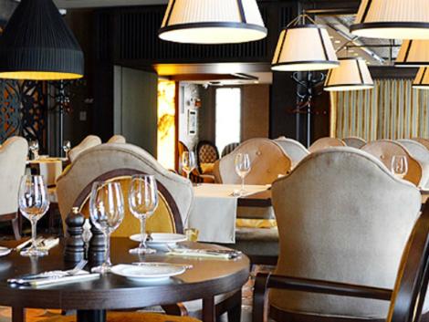 リガ：メトロポール ホテル リガ レストラン