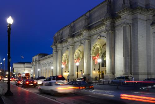 夜のユニオン駅（ワシントンD.C.）
