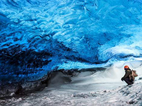 ◇スカフタフェットル国立公園：氷の洞窟 