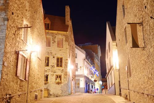 昔ながらの建物（ケベックシティ）