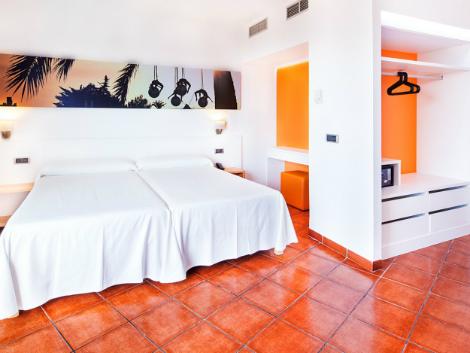 イビサ島：ホテル THB オーシャン ビーチ 客室一例