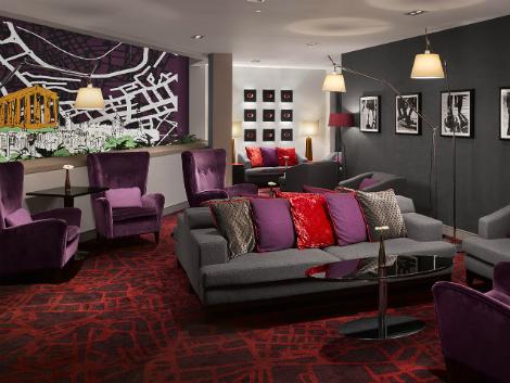 エジンバラ：ラディソン ブル ホテル ロビー