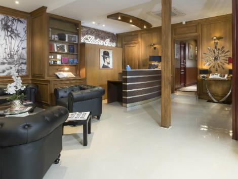 パリ：ロートレック オペラ ロビー