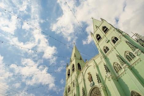 マニラ：サンセバスチャン教会