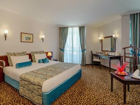 アンタルヤ：ベスト ウェスタン プラス カーン 客室一例