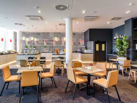 ウィーン：ノボテル ウィーン ハウプトバーンホフ レストラン