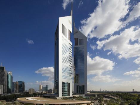 ドバイ：ジュメイラ エミレーツ タワーズ 外観