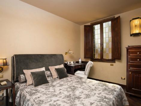 フィレンツェ：グランド ホテル バリョーニ 客室一例