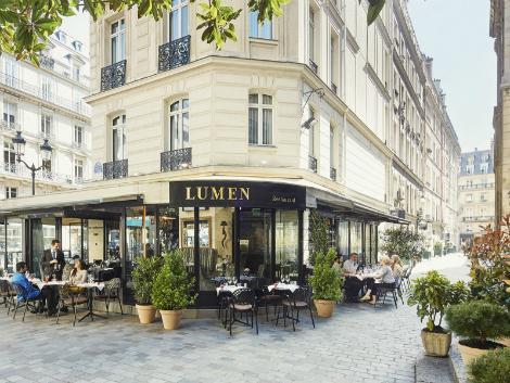 パリ:ルーメン パリ ルーヴル 外観