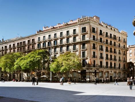 バルセロナ：ホテル コロン 外観