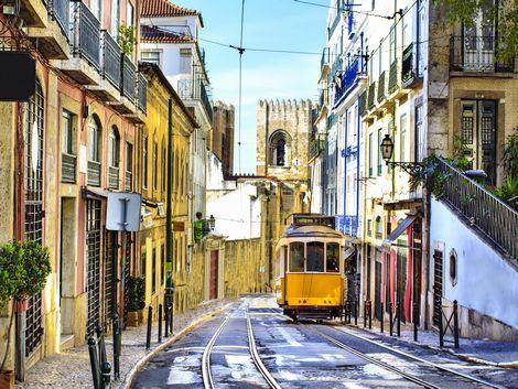◇◎リスボン：トラムと街並み