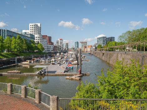 ◇デュッセルドルフ：メディエンハーフェン