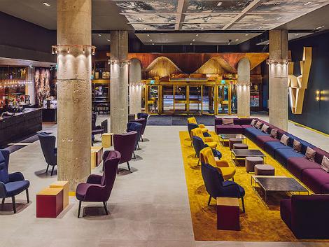 ヘルシンキ:ソコス ホテル プレジデンティ ロビー