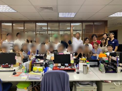現地旅行会社にプレゼンテーション