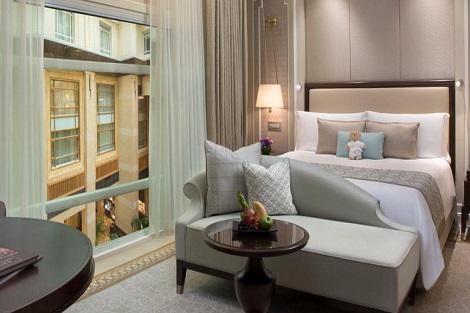 シンガポール:ザ フラートン ホテル シンガポール Premier Courtyard Room 客室一例
