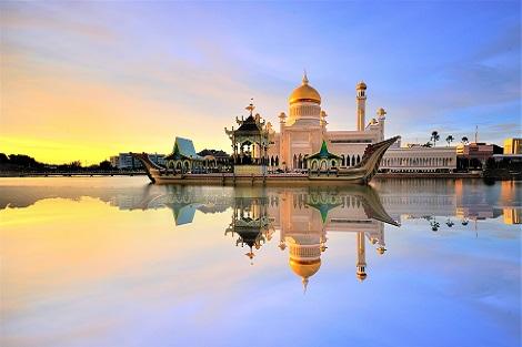 バンダルスリブガワン:スルターン・オマール・アリ・サイフディーン・モスク