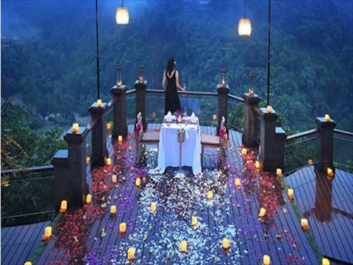 プラマナ・ワトゥクルン・リゾート　ロマンティックディナーのお手配も可能です