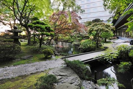 湯の川温泉:湯元 啄木亭 日本庭園(湯元 啄木亭公式ホームページより)
