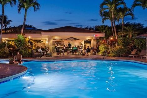 マウイ島：マウイ コースト ホテル　プールサイドカフェ