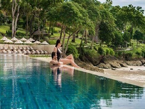 フォーシーズンズ バリ アット ジンバラン ベイ プール イメージ