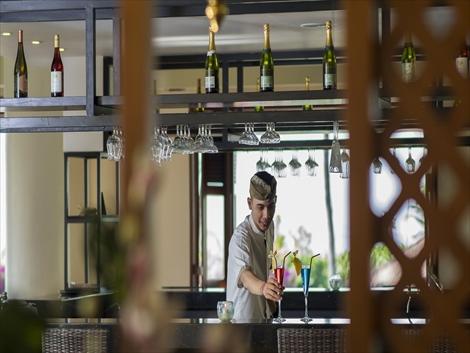 グランド ミラージュ カクテルなどのドリンクもお楽しみいただけます