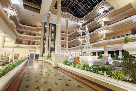 プーケット：ビヨンド リゾート カタ ロビー