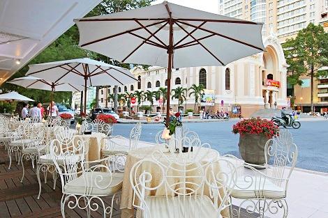 ホーチミン：ホテル コンチネンタル サイゴン レストラン