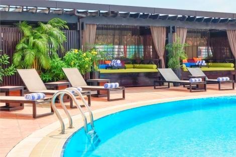 ホーチミン：ニュー ワールド サイゴン ホテル プール