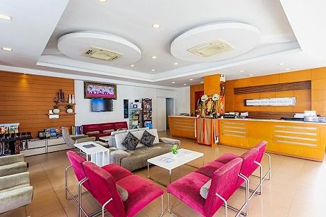 サムイ島：チャウエン コーブ ビーチ リゾート ロビー