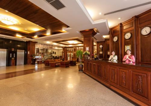 アンコール パラダイス ホテル　広々としたロビー