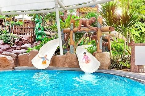 セントーサ島：シャングリラ ラサ セントーサ リゾート＆スパ ウォータースライダー