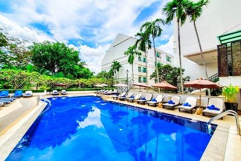 タラ アンコール ホテル　プール