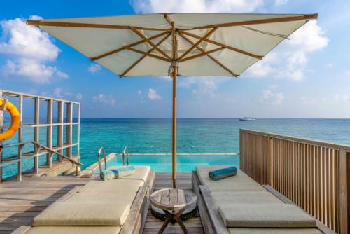 オーシャンプールヴィラ客室一例_カギ モルディブ