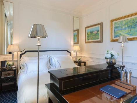 フィレンツェ：ルンガルノ 客室一例