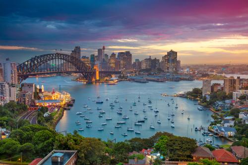 オーストラリアの繁華街のシドニースカイライン、夕暮れ時（イメージ）