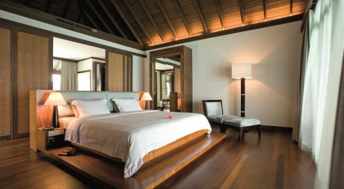 プール付き水上ヴィラ客室一例_ココ ボドゥヒティ