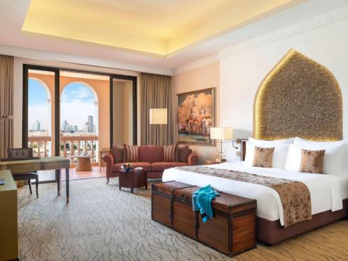 ドーハ：マルサ マラズ ケンピンスキー ザ パール 客室一例	