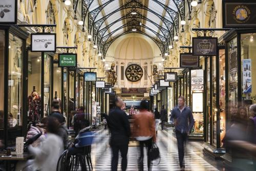 メルボルン最古のアーケード「ロイヤルアーケード」