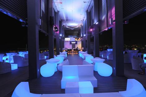 バイホテル　ルーフトップバー