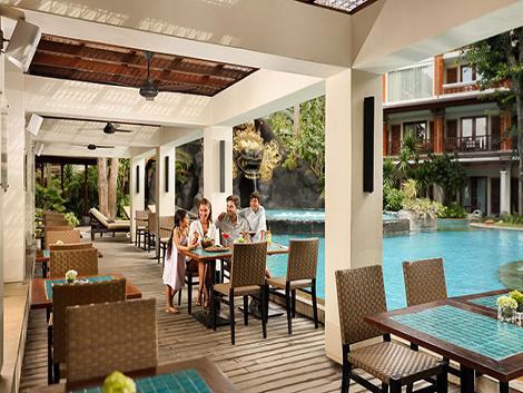 パドマ リゾート レギャン　プールバー