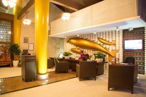 マーキュリー フーコック リゾート ＆ ヴィラズ：ホテルエントランスイメージ