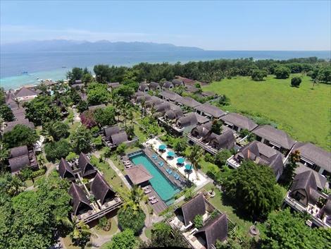 ヴィラ オンバック　トロピカルガーデンが広がるホテル