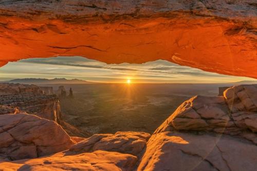 メサアーチからのサンライズ