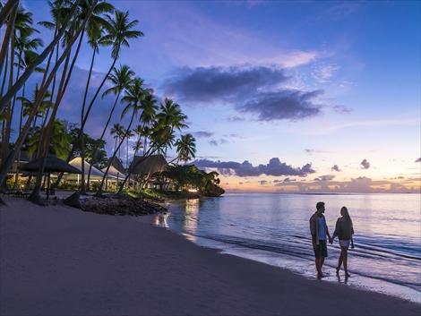 シャングリ・ラ ヤヌザ アイランド フィジー　夕暮れの時の景色は絶景